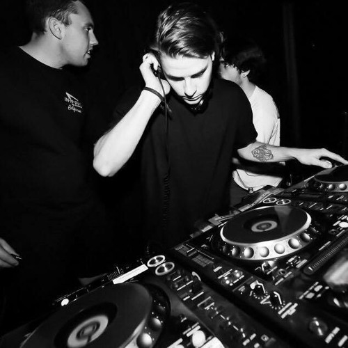 Harry Moody - Tomorrow People (Original Mix)