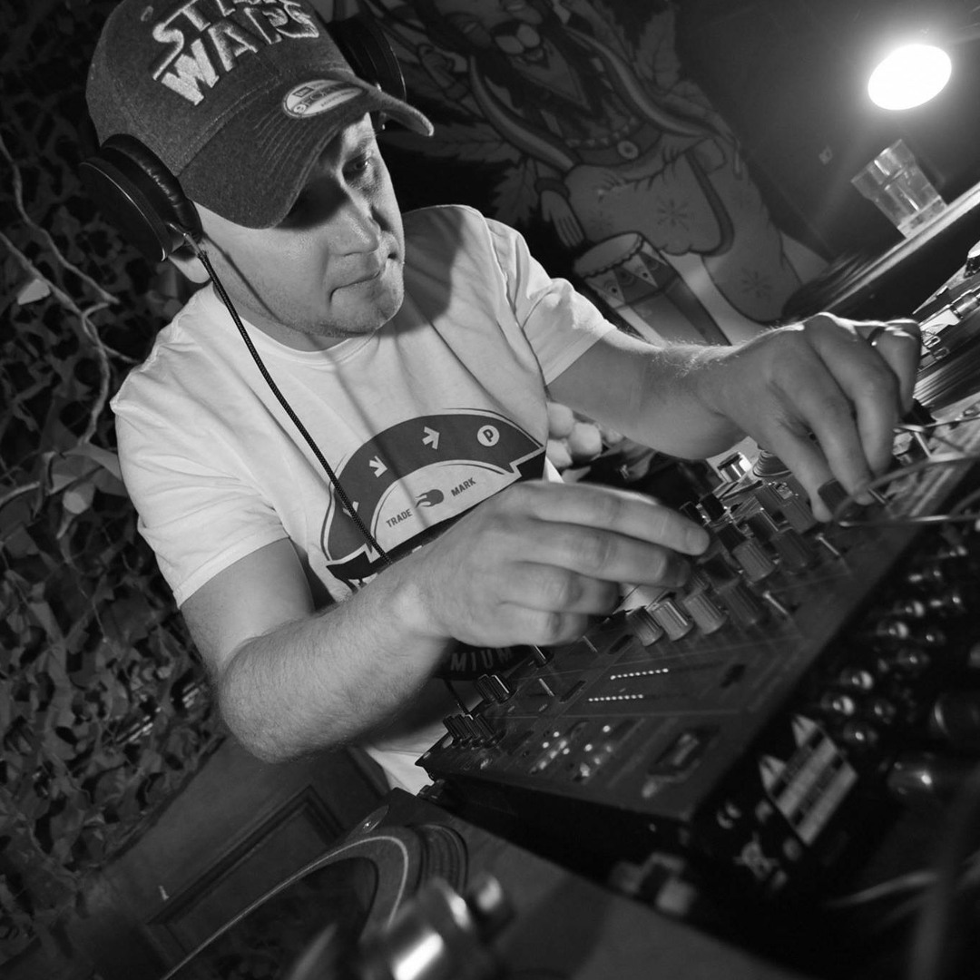 Stream DJ Breakneck music | Listen to songs, albums, playlists for