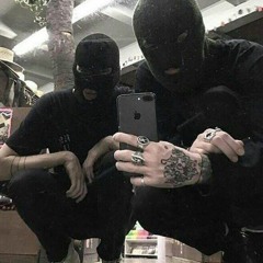 𝔳𝔞𝔩𝔢𝔫𝔱𝔦𝔫𝔬 (@killvalentino)