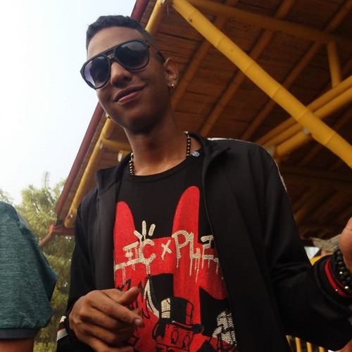 Stream Cristian Moreno music Listen to songs, albums, playlists for