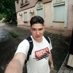 Денис Скворцов