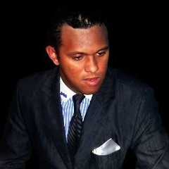 Thiago R' De Oficial