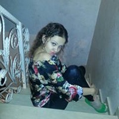 Roxanne23
