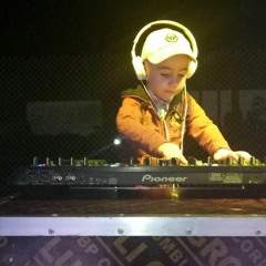 deejaydocshow