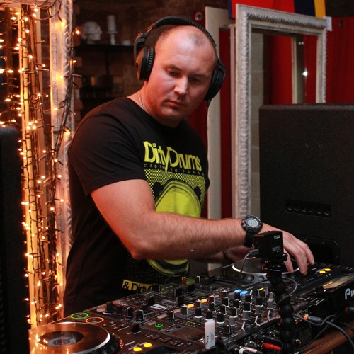 Stream Ladislao music Listen to songs, albums, playlists for free on