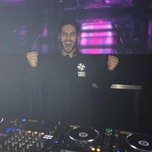 Darren Styles- Switch (Reanimate Mashup) *SUPPORT FROM GOMMI, ANDEREX, NADIA QUALITA* (FREE DL)