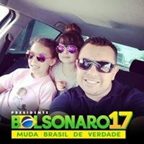 Eduardo Buss’s avatar