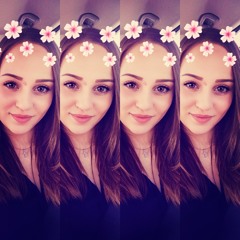 Laura 🎀