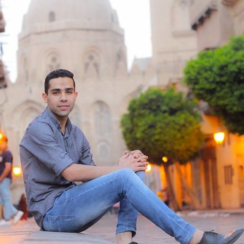 فرقة فتيات تؤدي أنشودة رقت عيناي شوقا.