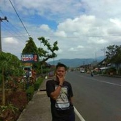 Devin Raya Mondy
