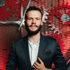 Юрий Шарапов