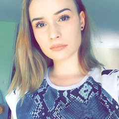 Alicia R