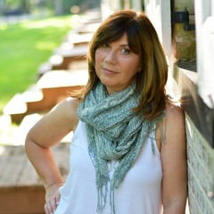 Anne Dennish - Writer/Author/Motivational Speaker