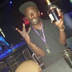 young_dc_finessking_251_1600