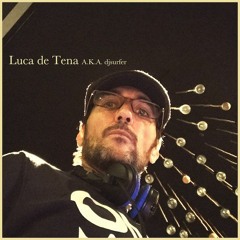Luca de Tena/surfer