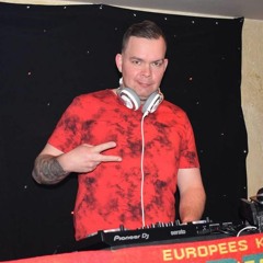 DJ Woellie