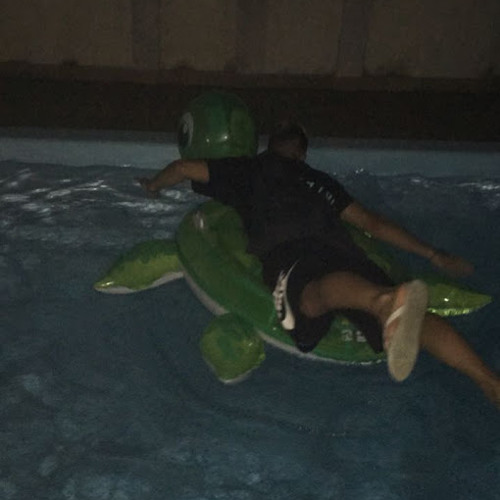 Poze feat Travis Scott - NO BAILE NOS É MIDIA