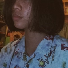 Babae sa Lagoon