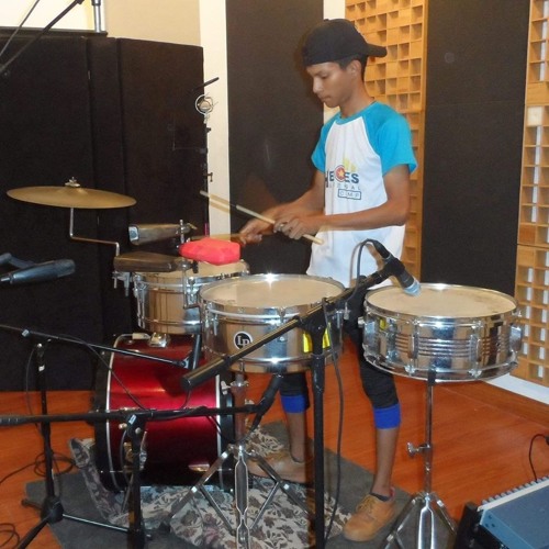 VictorSaavedraPercusión’s avatar