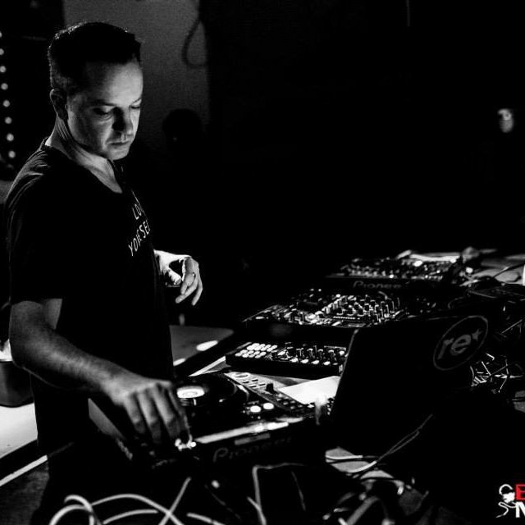 avatars-000546843168-ovuwrg-