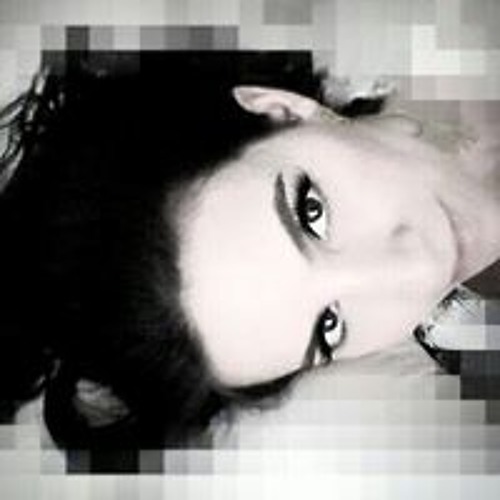 Luiza Oliveira’s avatar