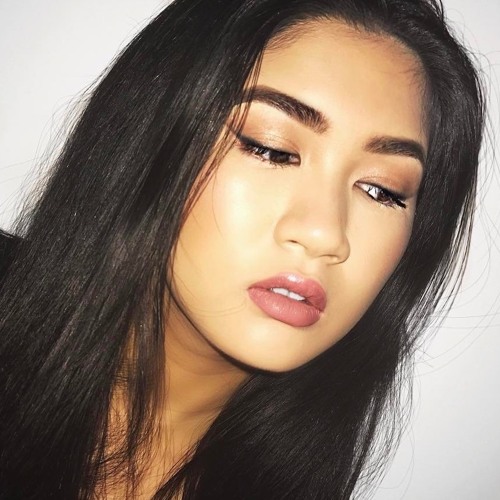 Elysha Lee’s avatar