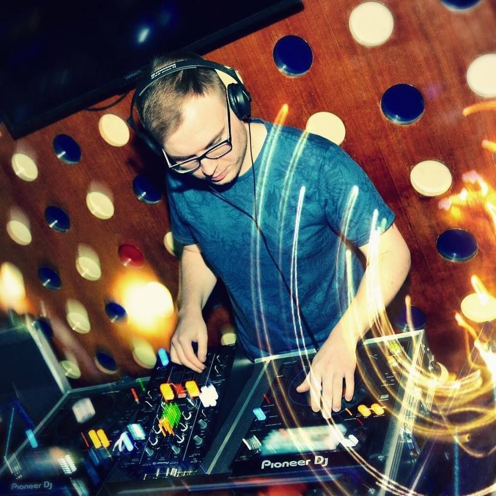 AlmiX podcast artwork