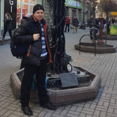 Олександр Кобзар