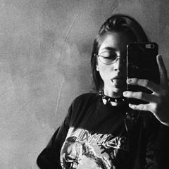 ℭ𝔬𝔯𝔢𝔢𝔶 ☽