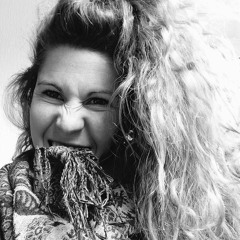 Joly*