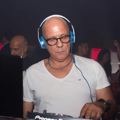 FP_2 Dj