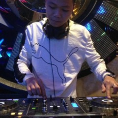 dj trang tài