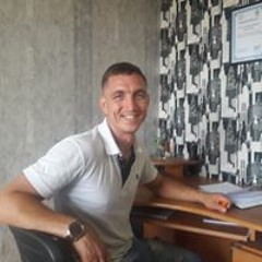 Анатолий Басов