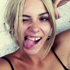 Geisa Cristina Custódio.