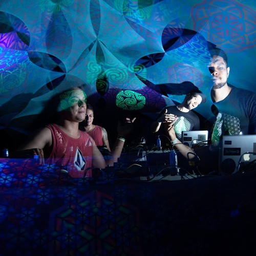 Hovering Bugs - Live Set Summer 2019