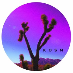 K O S M