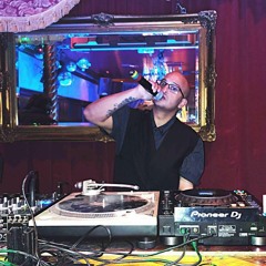 Bruce EdmondsMC Junior