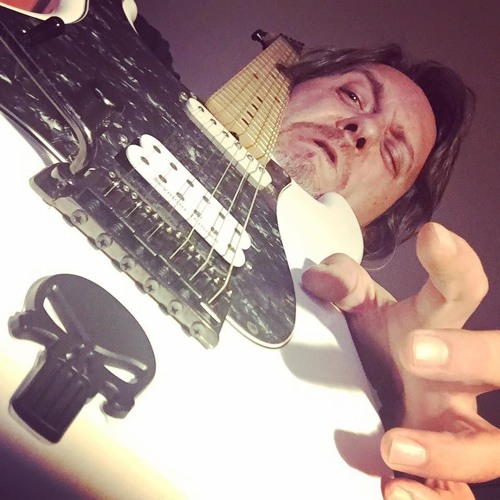 While my guitar gently sweeps test impro