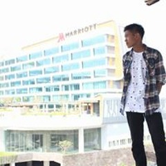 alex