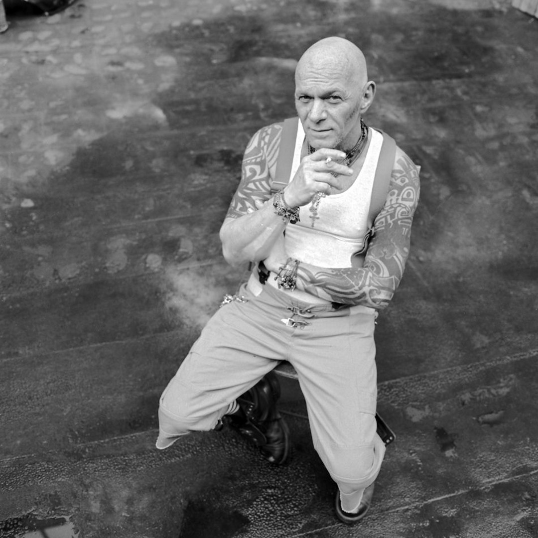 Stream JUNIOR VASQUEZ music | Listen to songs, albums
