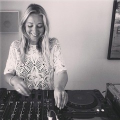 BONNIE HOLIDAY | DJ