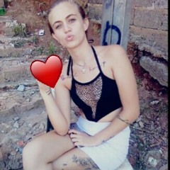 Larissa FėemDeus😍