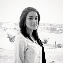 Maryam Farooq 9