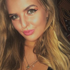 Katie Hilton 5