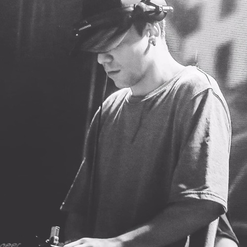 Cut loose (Alessandro Diruggiero Edit)