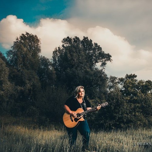 stream-holly-smith-music-listen-to-songs-albums-playlists-for-free