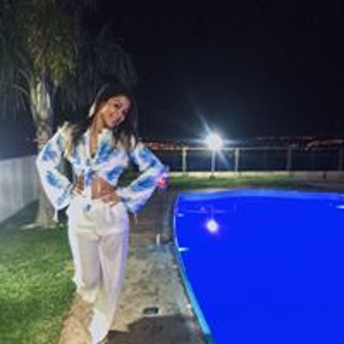 Lavinia Moraes’s avatar