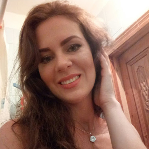 Alina Hmel’s avatar