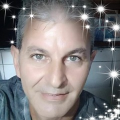 Evandro Roberto Quadros