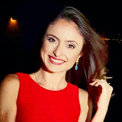 Caroline Barros